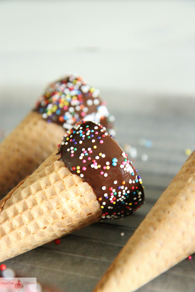 Ice cream 2025 cone chocolate dipped